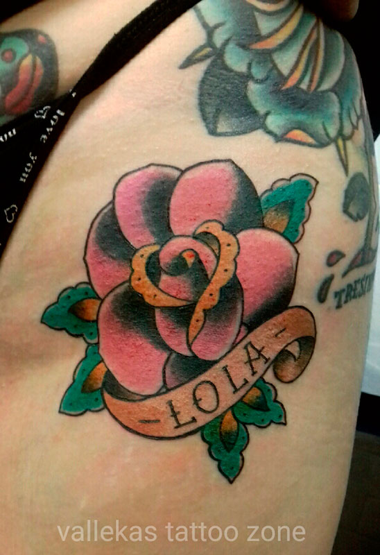 Tatuaje Rosa con Nombre