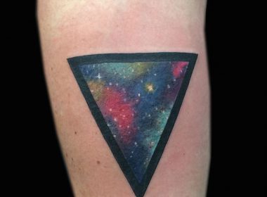 Tatuaje-Triangulo-Galaxia