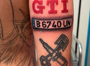 Tatuaje matricula coche GTI