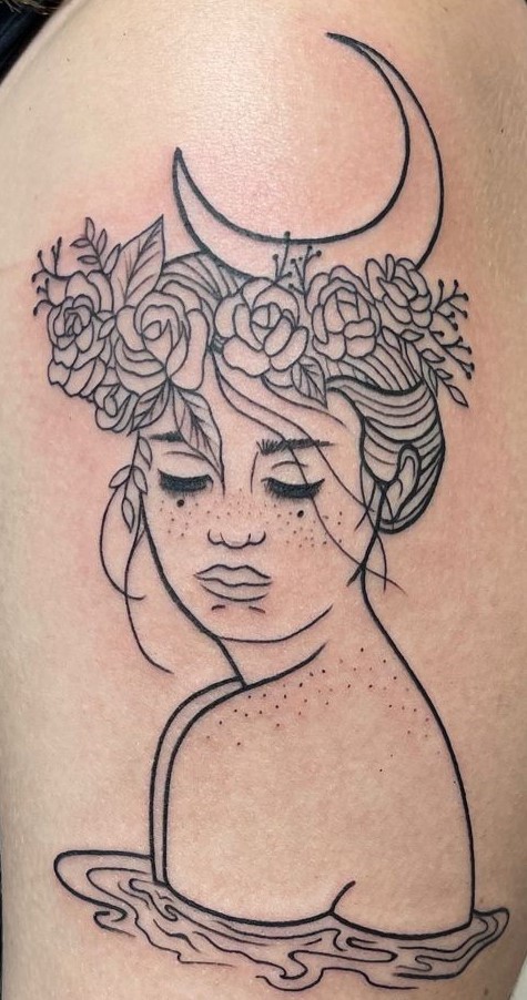 tatuaje minimalista chica